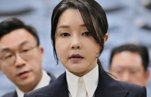 Imponen 20 meses cárcel a ex primera dama Corea del Sur Imponen 20 meses cárcel a ex primera dama Corea del Sur