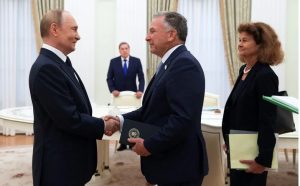 Rusia y EE.UU. acuerdan una reunión trilateral con Ucrania Rusia y EE.UU. acuerdan una reunión trilateral con Ucrania