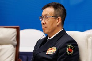 China se abre a «enriquecer la cooperación» militar con Rusia