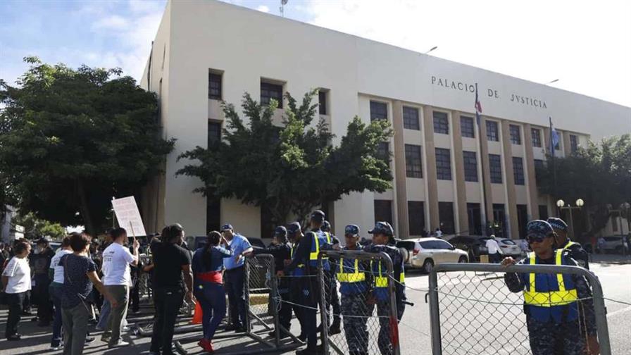 Familiares 236 víctimas de la discoteca Jet Set piden justicia imagen