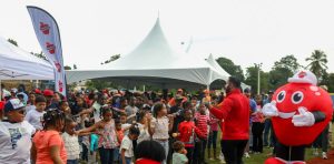 Pelotero Julio Rodríguez busca impulsar el consumo saludable