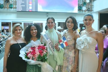Miss Universo llega a RD para concientizar sobre el autismo