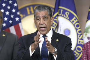 Adriano Espaillat critica acción militar Trump contra Venezuela Adriano Espaillat critica acción militar Trump contra Venezuela