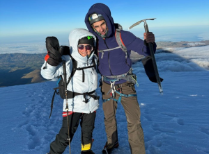 ECUADOR: Montañista RD Farach Aldana logra hazaña