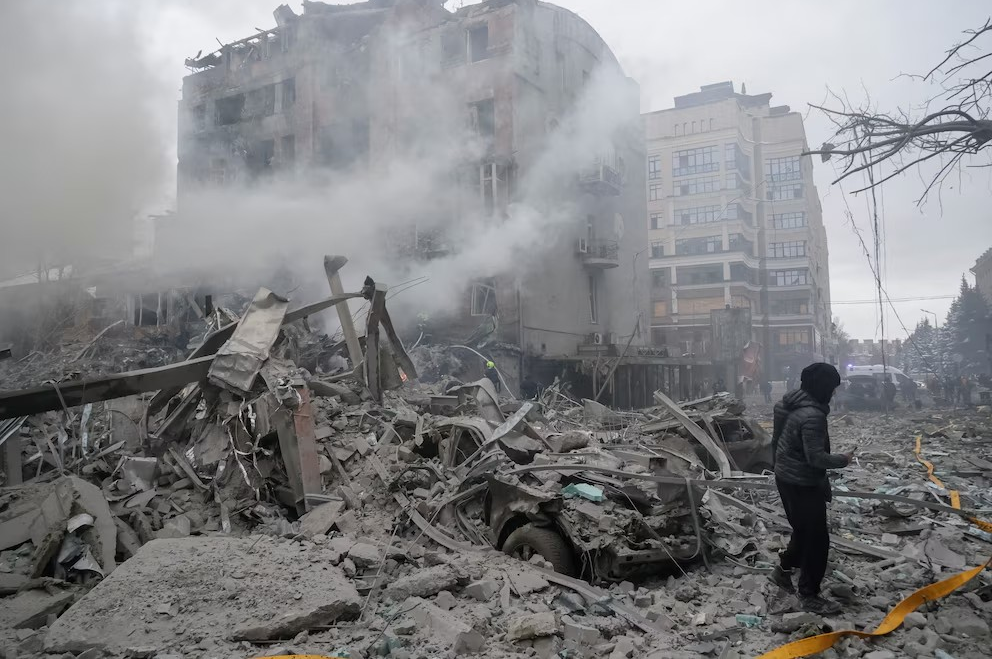 Cuatro muertos y varios heridos deja ataque de Rusia a Ucrania imagen