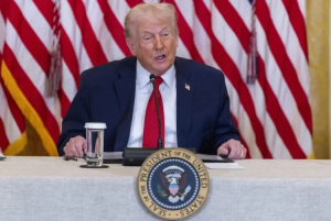 Trump: Llegó la hora de eliminar amenaza rusa en Groenlandia