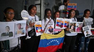 Venezuela promete liberación de «todos» los presos políticos