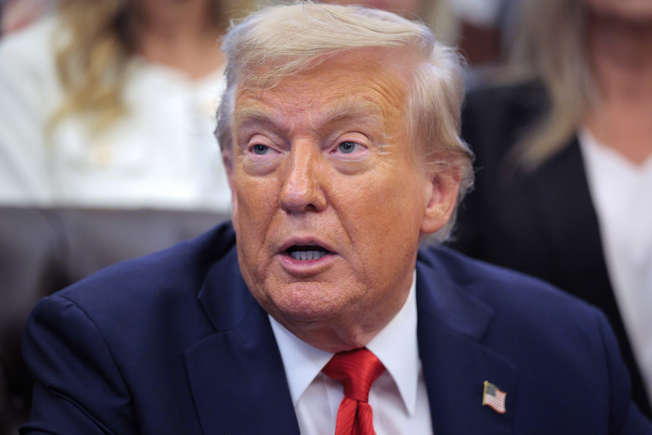 La petición de juicio político a Trump gana fuerza popular