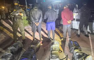 Ocupan 136 paquetes cocaína en lancha en costa este de RD