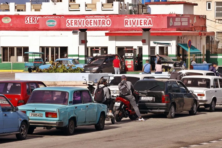 Cuba afronta asedio petrolero con duro paquete de medidas