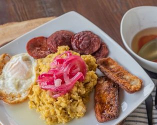 Dominicanos celebran el Día del Mangú, orgullo gastronómico