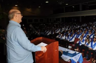 Llama jóvenes a seguir legado Peña Gómez por la democracia
