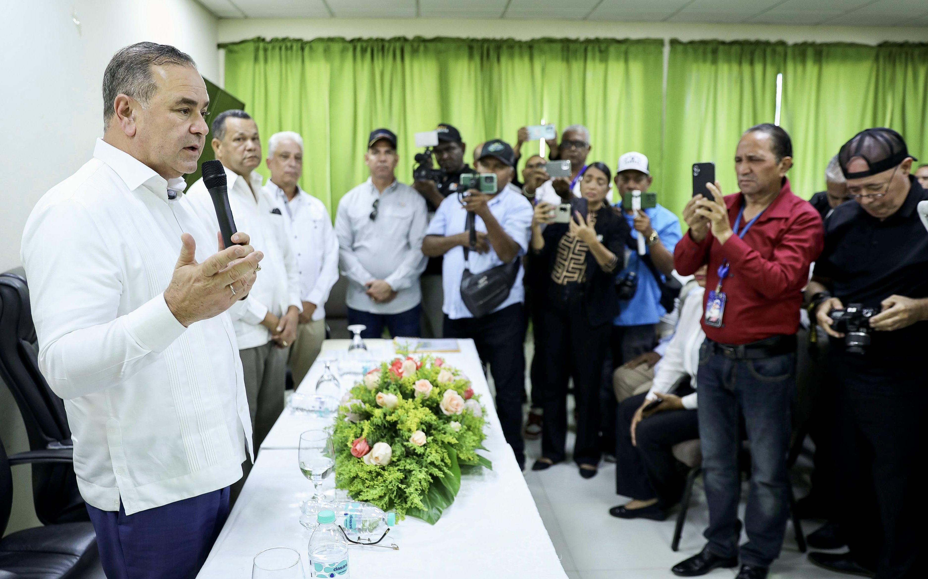 RD dice no tiene «reversa» plan reducir mano de obra haitiana imagen