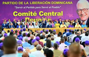 El PLD aprueba lista de ocho aspirantes a la presidencia RD