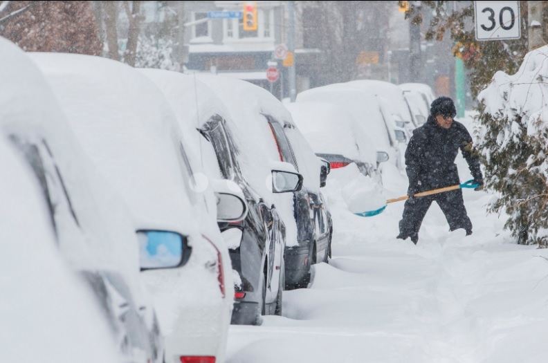 Una nueva tormenta invernal pone en alerta a Nueva York