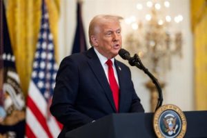 Trump reclama «intensificar los esfuerzos» cárteles mexicanos