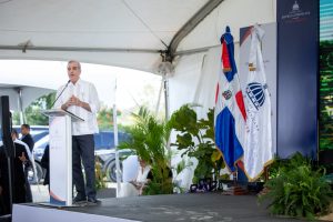 Abinader da inicio saneamiento ambiental vertedero Duquesa Abinader da inicio saneamiento ambiental vertedero Duquesa