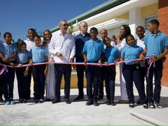 El Presidente Abinader inaugura varias obras en San Juan y Azua El Presidente Abinader inaugura varias obras en San Juan y Azua