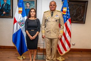 Embajadora de Estados Unidos visita al Ministro de Defensa RD