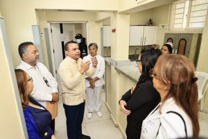 Dice el SNS garantiza en 100% suministros de sus programas