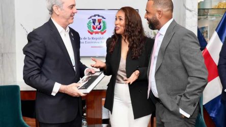 DUBAI: Presidente Abinader se reúne con dominicanos