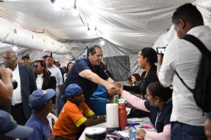 Ministerio Salud en operativo “Más Salud y Bienestar”en Baní Ministerio Salud en operativo “Más Salud y Bienestar”en Baní