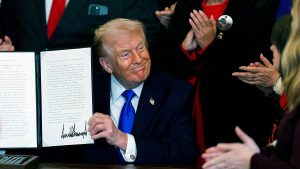 Entra en vigor el nuevo arancel global 15% impuesto por Trump Entra en vigor el nuevo arancel global 15% impuesto por Trump