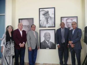 BNPHU incorpora retrato de Mateo Morrison a su galería