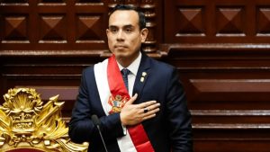 PERU: Congreso aprueba una moción censura al Presidente PERU: Congreso aprueba una moción censura al Presidente