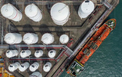 El petróleo sigue a la baja tras palabras de Trump sobre Irán