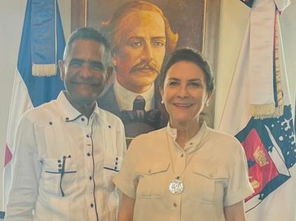 NY: Arsenio Devares anuncia respaldo a Carolina Mejía imagen