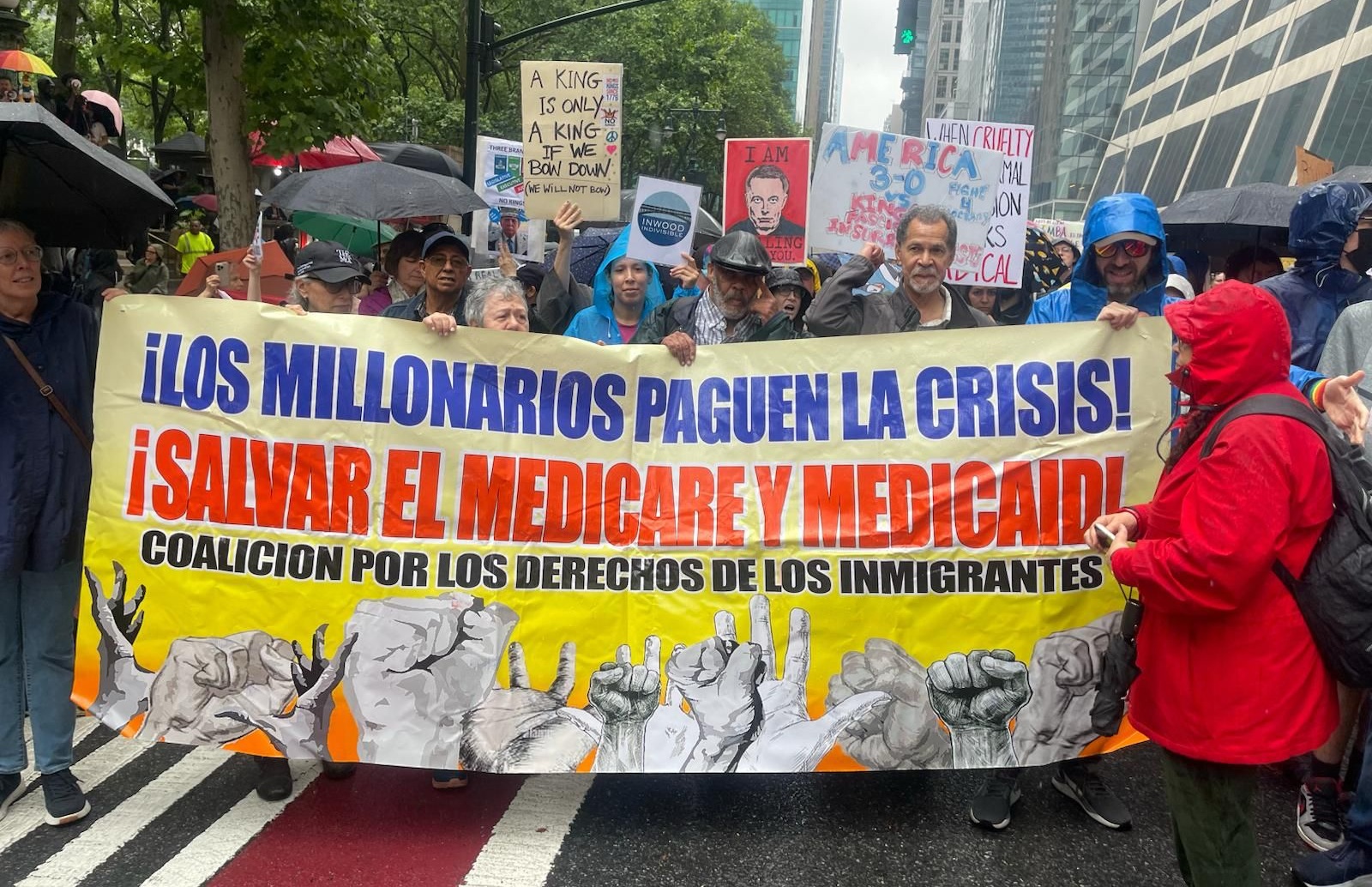 Un Día sin Reyes: Defender la democracia y condenar la guerra imagen