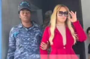 Falsa abogada es requerida por presunta estafa y extorsión