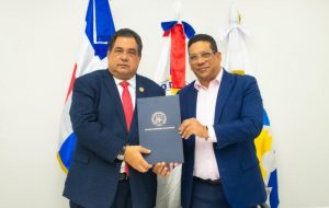 Notarios y la DGCP buscan la  transparencia en licitaciones