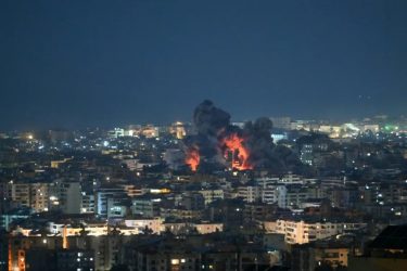 Drones iraníes alcanzan la embajada de EE.UU. en Riad Drones iraníes alcanzan la embajada de EE.UU. en Riad