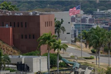 EE.UU reanuda las operaciones de su Embajada en Venezuela