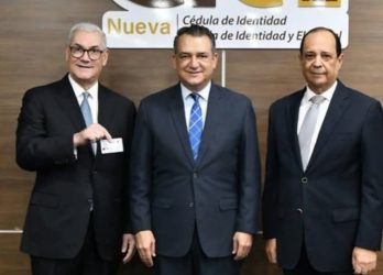 Gonzalo recibe su nueva cédula y valora proceso como positivo