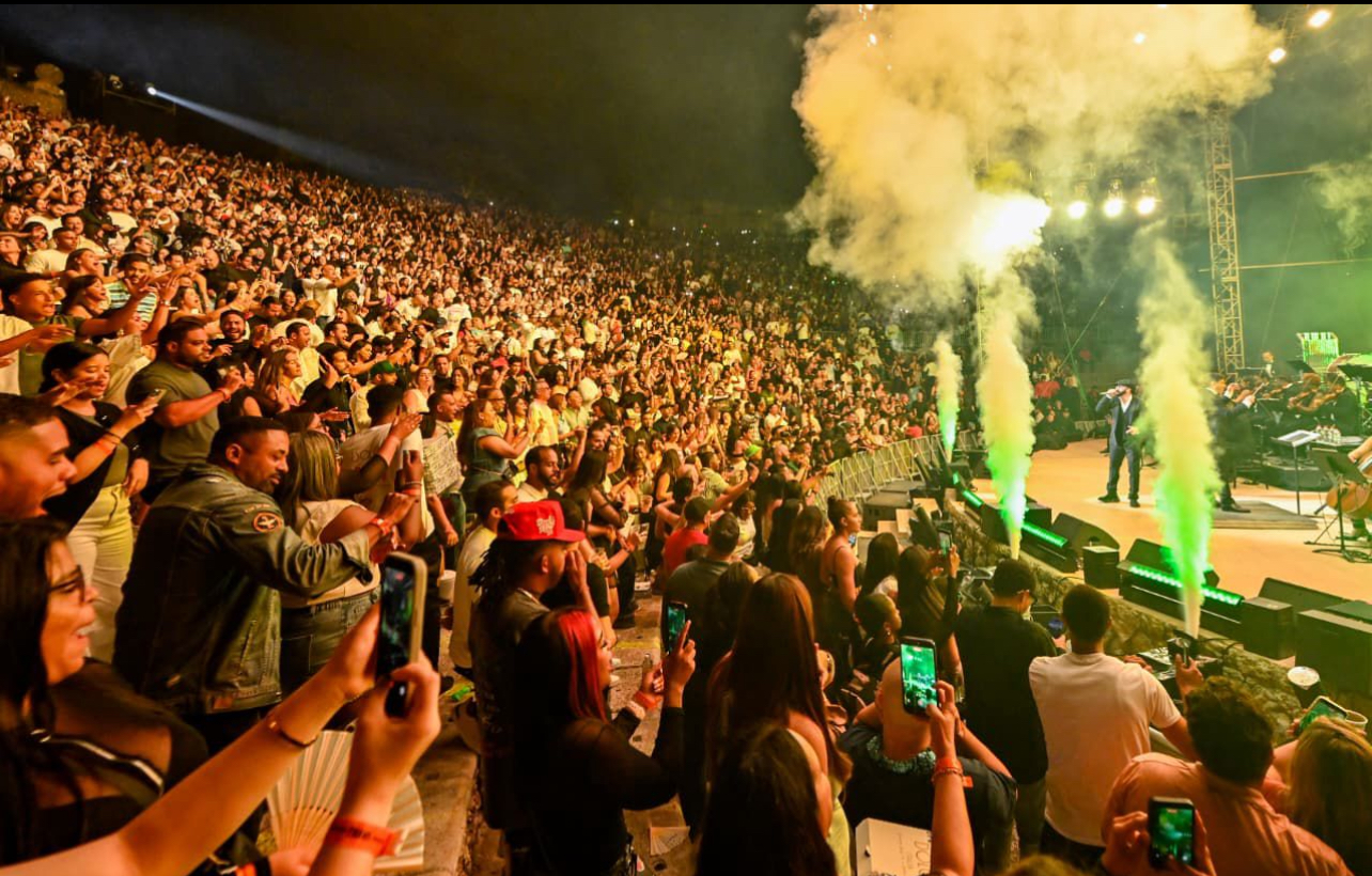 Yandel y Sinfónica Nacional se presentan en Altos de Chavón imagen