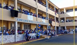 El Gobierno ofrecerá servicios médicos gratuitos en escuelas