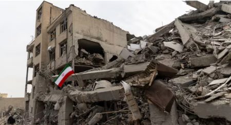 Irán ataca con misiles y drones a fuerzas EU y objetivos israelíes