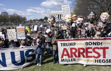 Inician protestas masivas contra D. Trump en los Estados Unidos Inician protestas masivas contra D. Trump en los Estados Unidos