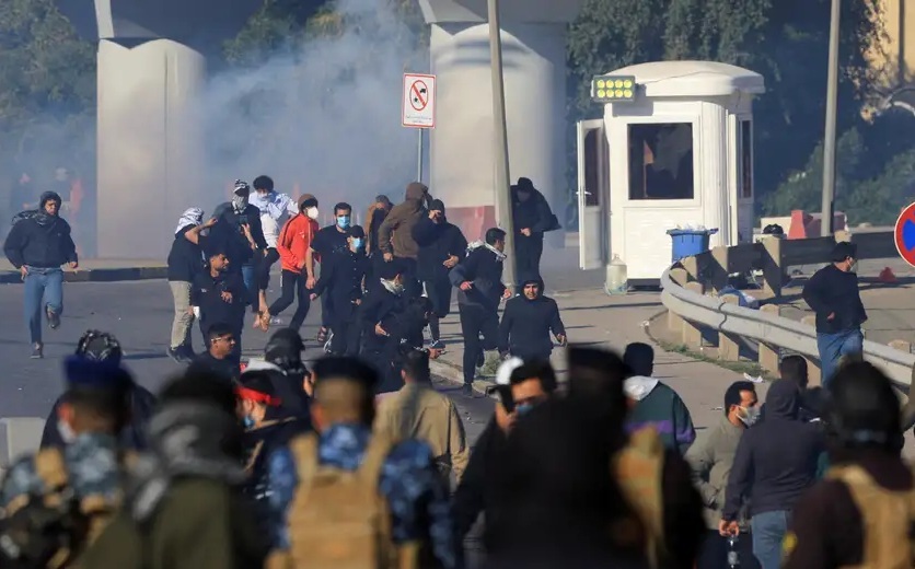 Diez muertos en protestas ante Consulado de EEUU en Pakistán Diez muertos en protestas ante Consulado de EEUU en Pakistán