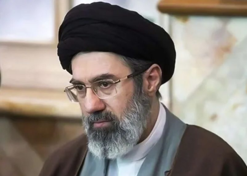 El nuevo líder supremo de Irán desafía a EU, pide cerrar Ormuz