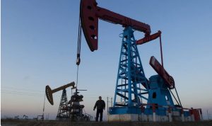 Petróleo Texas sube este lunes 3,25%, se coloca a 102 dólares Petróleo Texas sube este lunes 3,25%, se coloca a 102 dólares