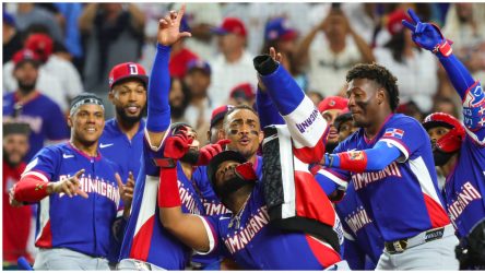 RD gana duelo a Venezuela y   avanza invicto Clásico Mundial
