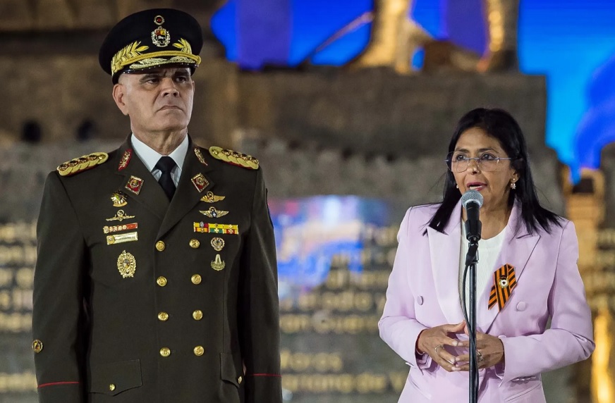 Delcy destituye al ministro de Defensa, Vladimir Padrino