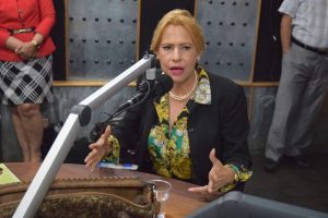 Soraya Aquino critica carga de la crisis en hogares dominicanos