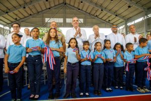 Santiago: El Gobierno inaugura dos instalaciones deportivas