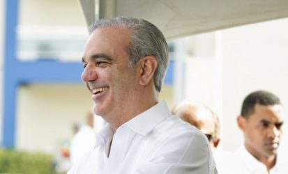 Abinader destina 5.3 millones de su salario a proyectos sociales Abinader destina 5.3 millones de su salario a proyectos sociales