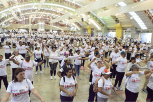 Arquidiócesis Santiago realiza exitosa caminata 3K parroquial